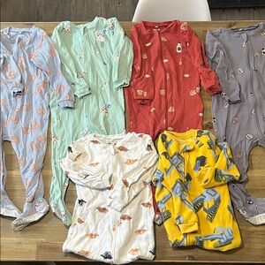 Bundle of 6 pajamas
